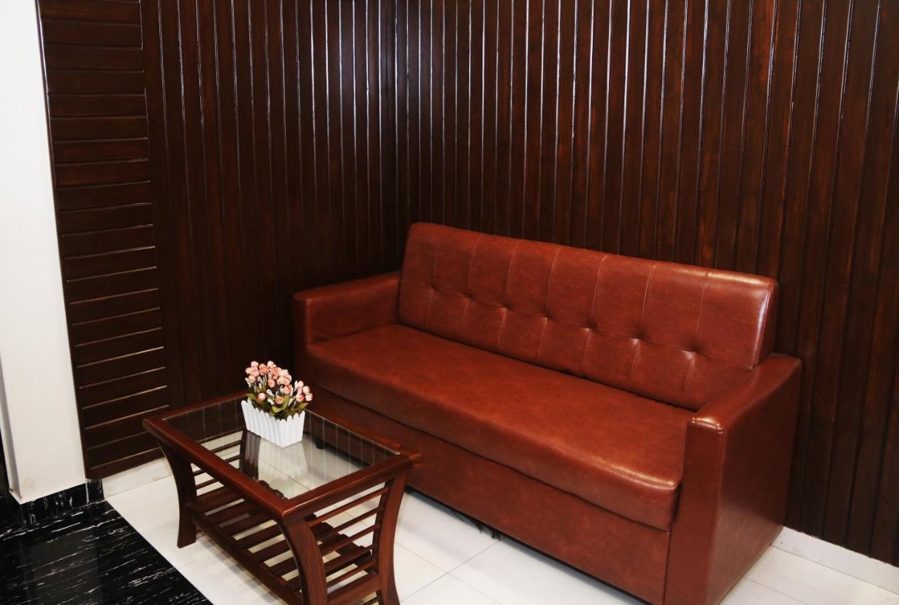Hotel Crystal Luxury Inn- Bandra Bombaj Zewnętrze zdjęcie