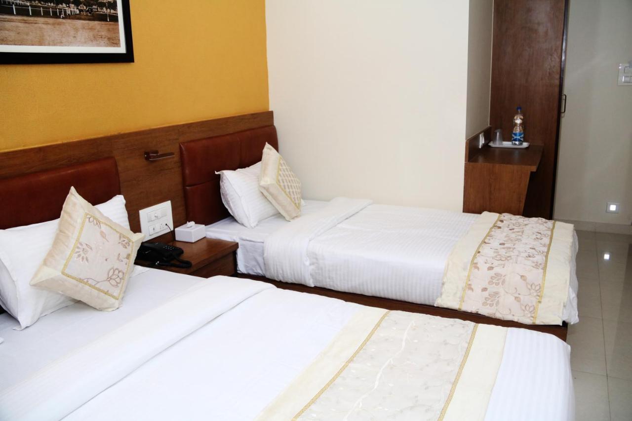 Hotel Crystal Luxury Inn- Bandra Bombaj Zewnętrze zdjęcie